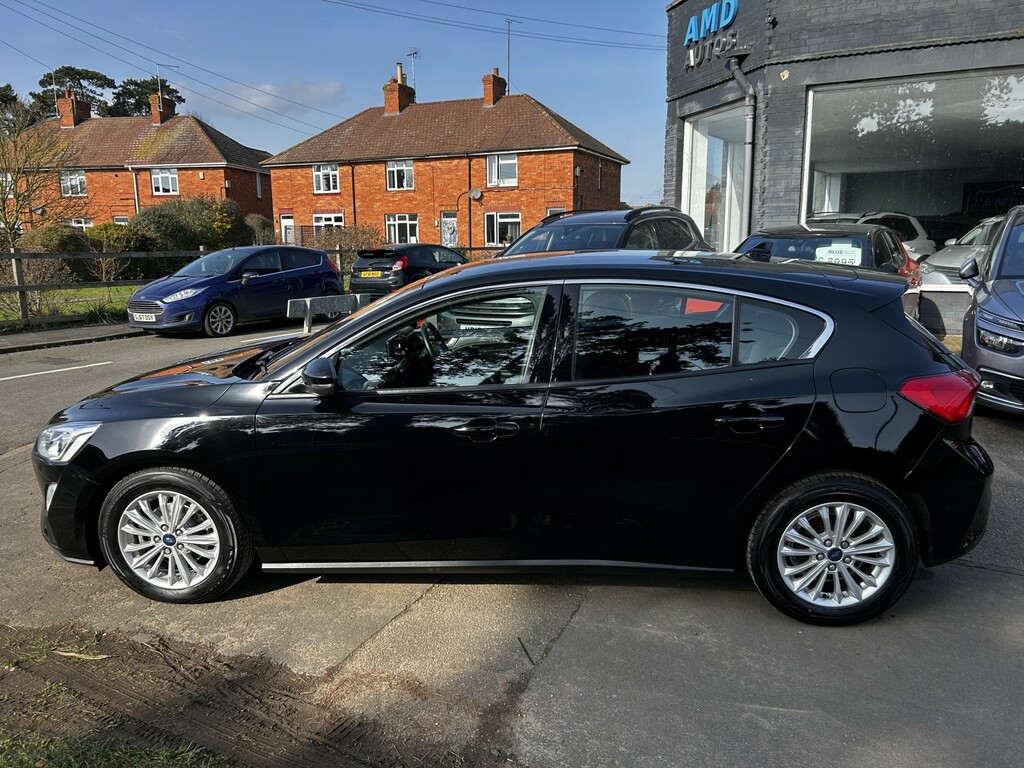 Ford Focus Hatchback 1.5 Ecoblue Titanium 2018 YS68EEM Black #2
