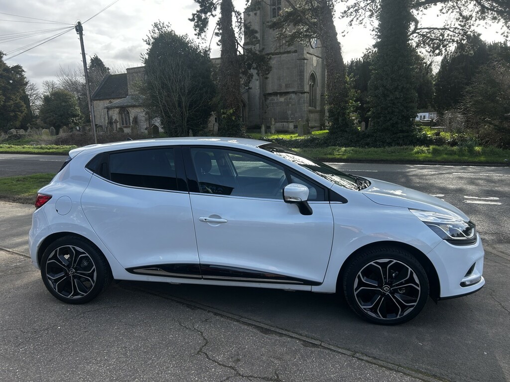 Renault Clio Hatchback 1.5 Iconic Dci 90 My18 2018 DY68BZW White #6