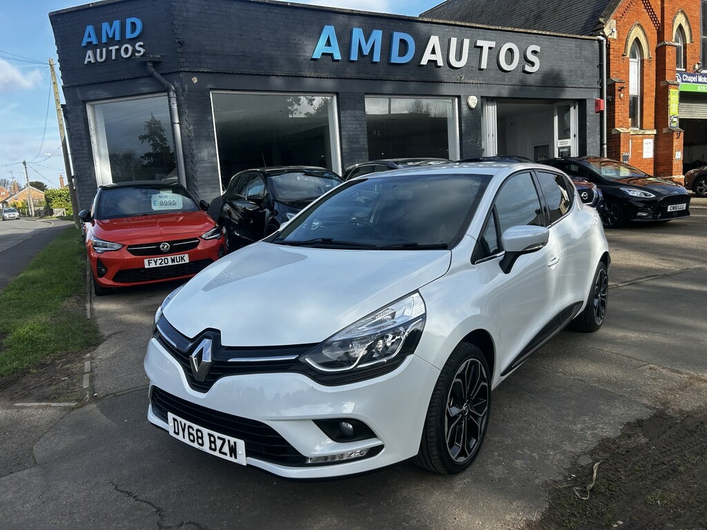 Renault Clio Hatchback 1.5 Iconic Dci 90 My18 2018 White