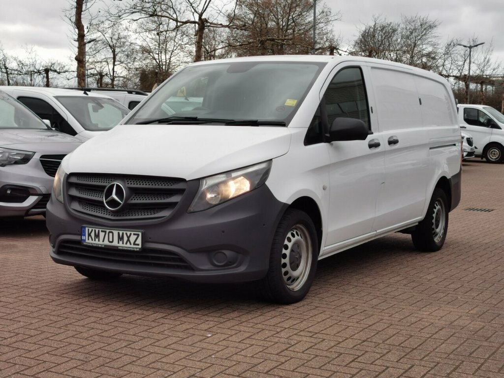 Mercedes-Benz Vito 2.1L Pure White #4