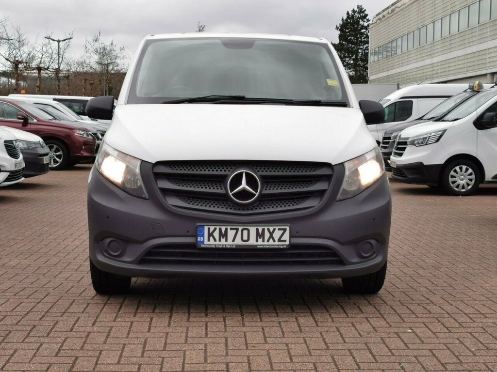 Mercedes-Benz Vito 2.1L Pure White #3