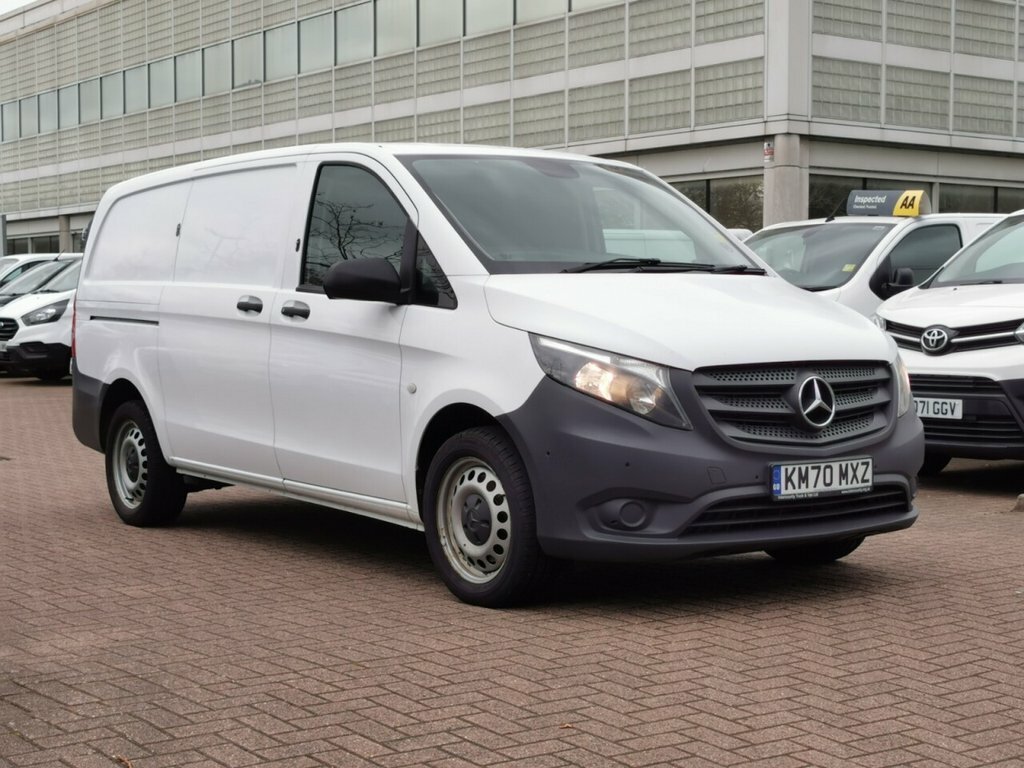 Mercedes-Benz Vito 2.1L Pure White