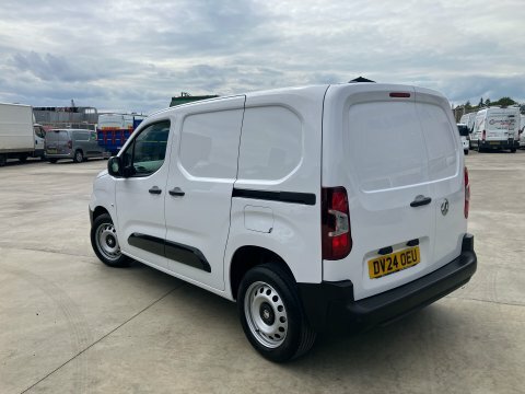 Vauxhall Combo Combo Cargo DV24OEU White #3