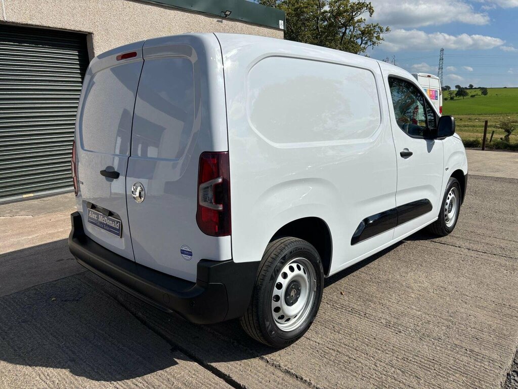 Vauxhall Combo Panel Van 1.5 Turbo D 2300 Prime Panel Van Swb Eur DV24OBE White #6