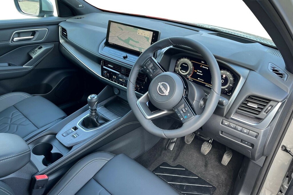 Nissan Qashqai 1.3 Dig-t Mh Tekna Bose LE25CXX Silver #6