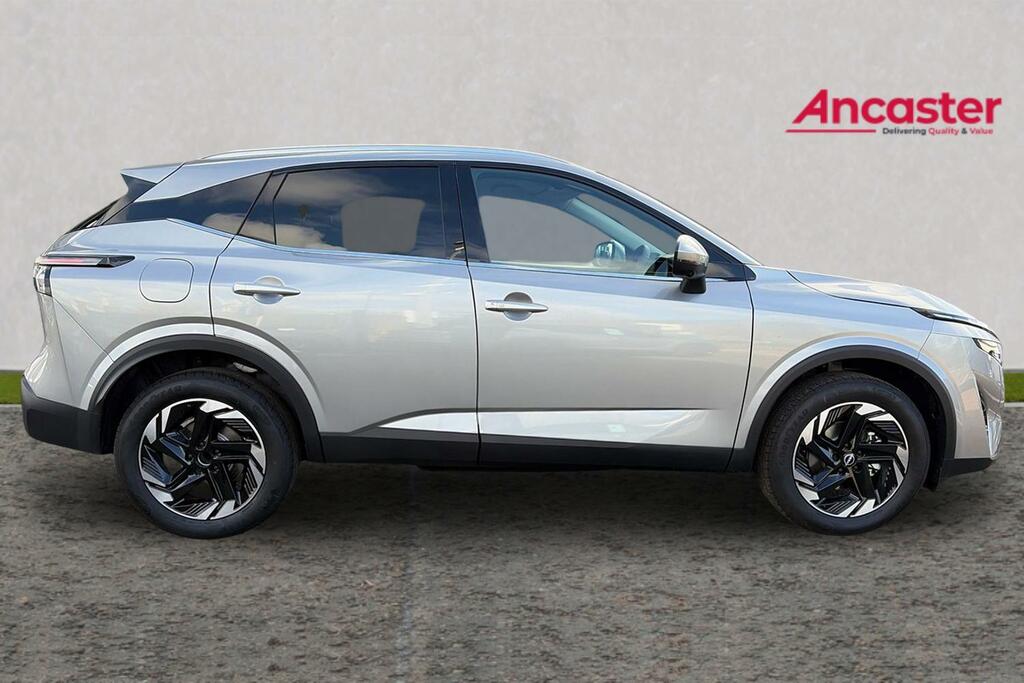 Nissan Qashqai 1.3 Dig-t Mh N-connecta LS75OJO Silver #2