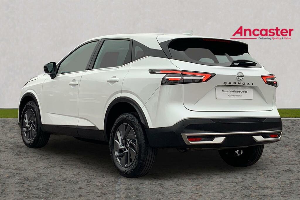 Nissan Qashqai 1.3 Dig-t Mh 158 Acenta Premium Xtronic White #5