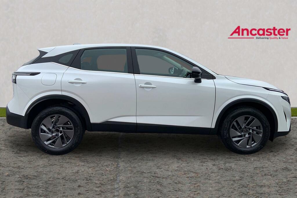 Nissan Qashqai 1.3 Dig-t Mh 158 Acenta Premium Xtronic White #2