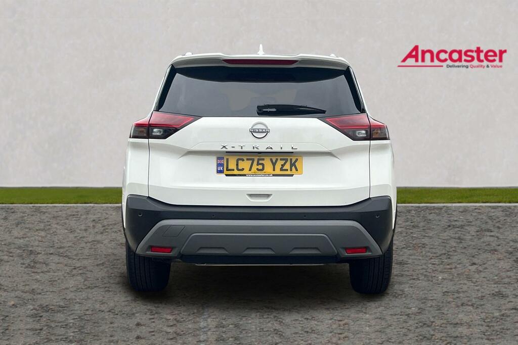 Nissan X-Trail 1.5 Mhev 163 N-connecta Xtronic White #4