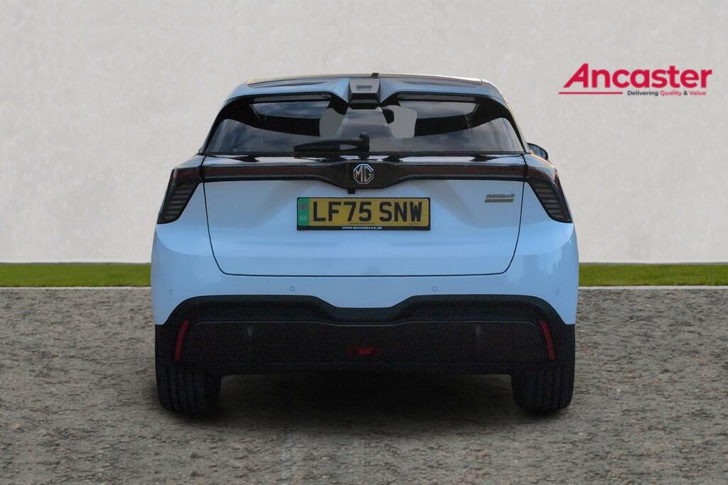 MG MG4 320Kw Ev Xpower 64Kwh LF75SNW White #4