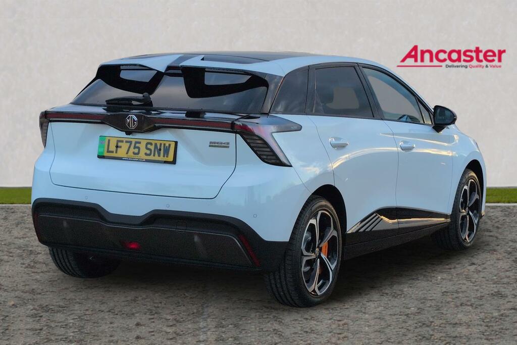 MG MG4 320Kw Ev Xpower 64Kwh LF75SNW White #3