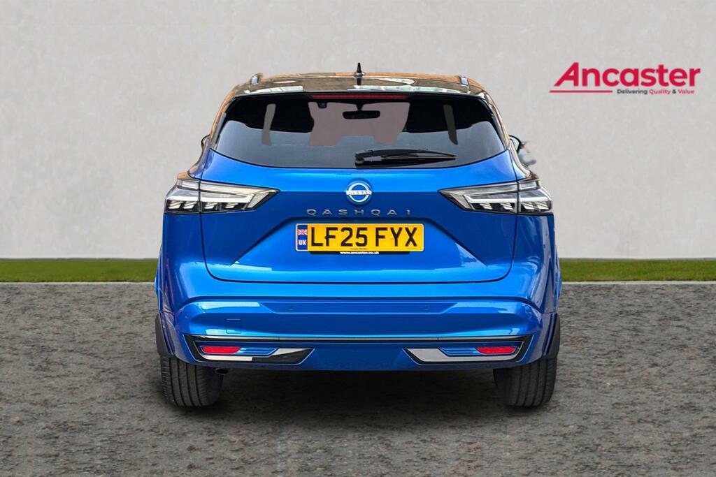 Nissan Qashqai 1.3 Dig-t Mh N-design LF25FYX Black #4