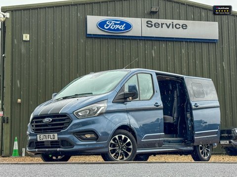 Ford Transit Custom Crew Cab Blue