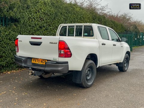 Toyota HILUX Active 4Wd D-4d PX70NGY White #3