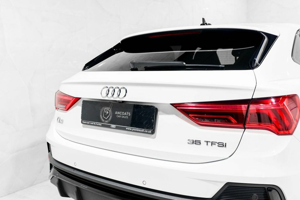 Audi Q3 1.5L Black Edition White #5