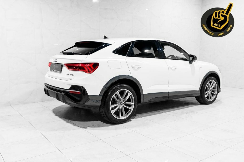 Audi Q3 1.5L Black Edition White #2