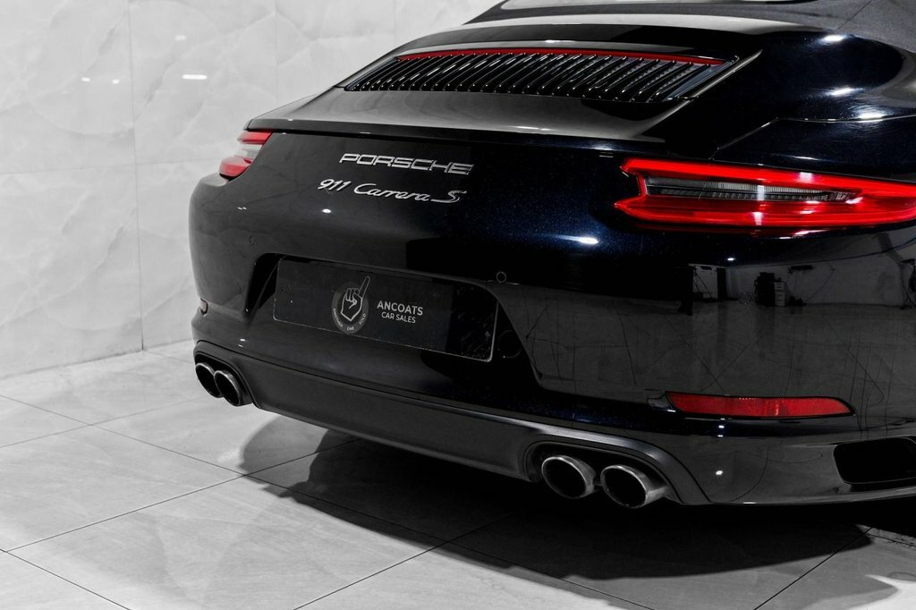 Porsche 911 3L 991 Carrera S GP16OJA Black #5