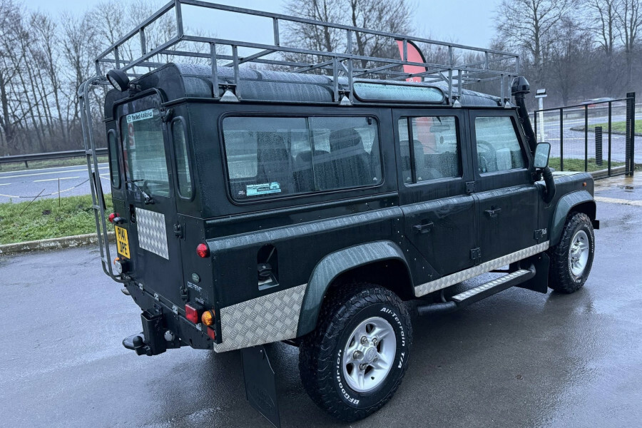 Land Rover Defender 110 110 2.5 Tdi County Mwb White #4