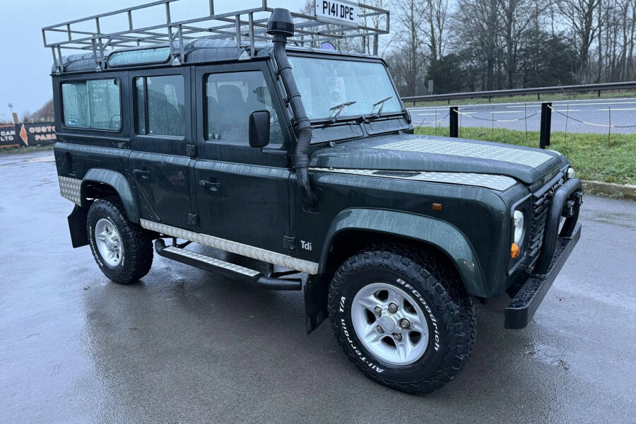 Land Rover Defender 110 110 2.5 Tdi County Mwb White #6