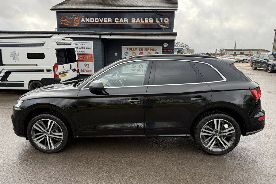 Audi Q5 Suv GU67VLC Black #2