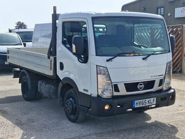 Nissan NT400 Dci 35.14Dropside 136 White