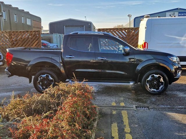 Nissan Navara Dci Tekna Shr Dcb Black #4