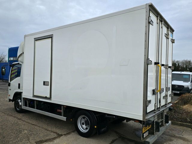 Isuzu  L Fridge DU68WNO White #6