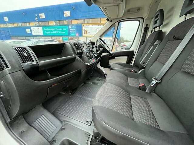 Citroen Relay Bluehdi 35 Enterprise Panel White #4