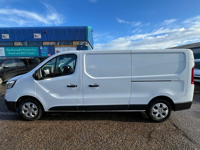 Renault Trafic Dci Blue Ll30 Advance FL74CVV White #6