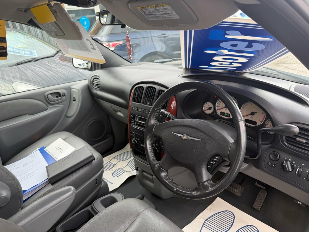Chrysler Voyager Grand LX Black #11