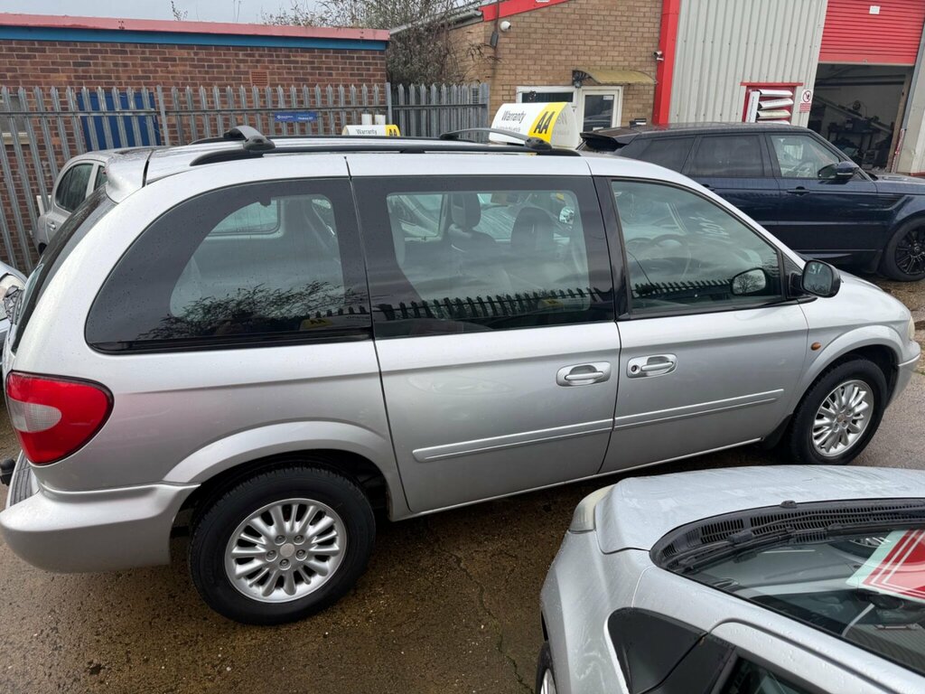 Chrysler Voyager Grand LX Black #7