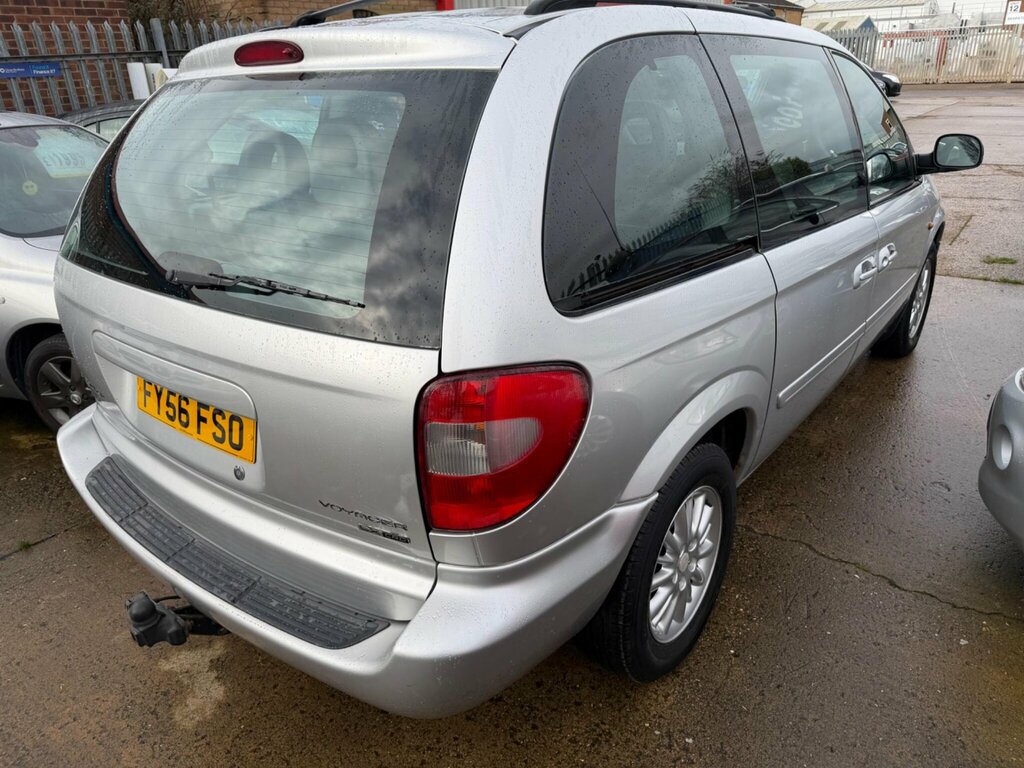 Chrysler Voyager Grand LX Black #8