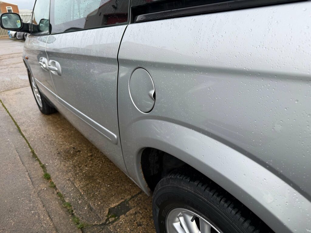 Chrysler Voyager Grand LX Black #25
