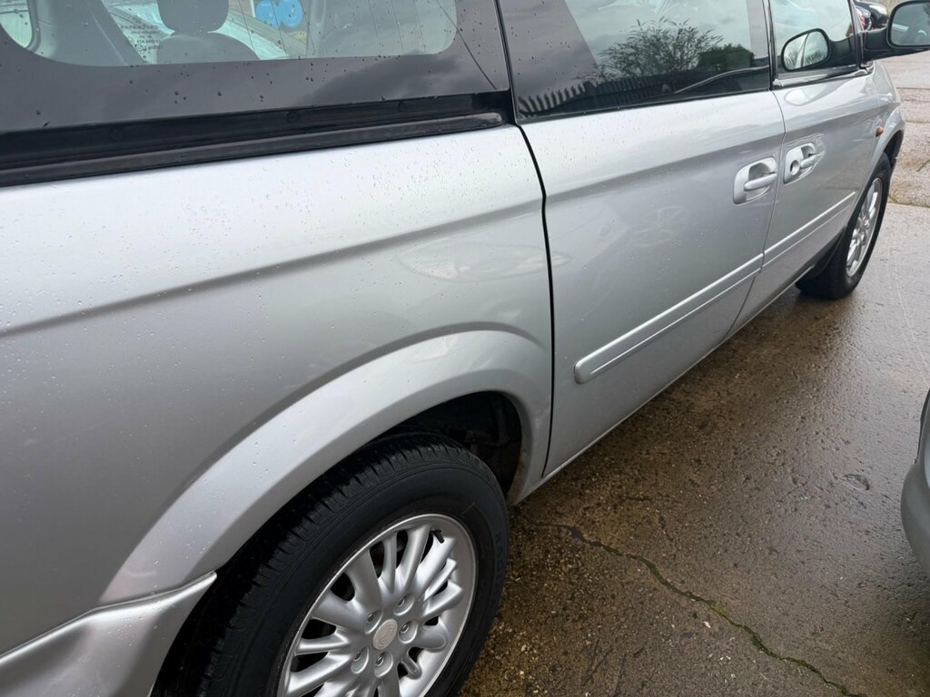 Chrysler Voyager Grand LX Black #27