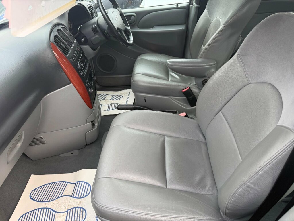 Chrysler Voyager Grand LX Black #21
