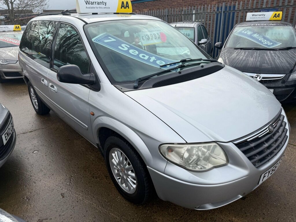 Chrysler Voyager Grand LX Black #2
