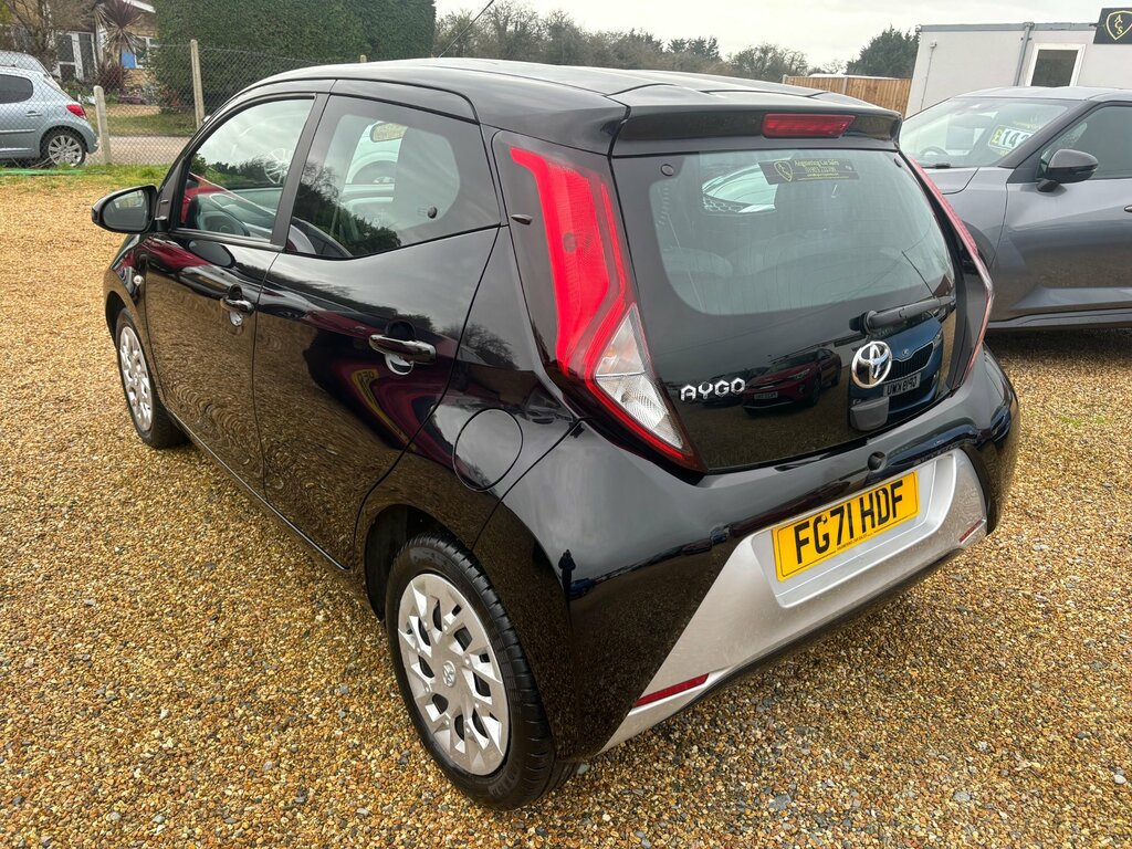 Toyota Aygo 1.0 Vvt-i X-play Hatchback Euro FG71HDF Black #3