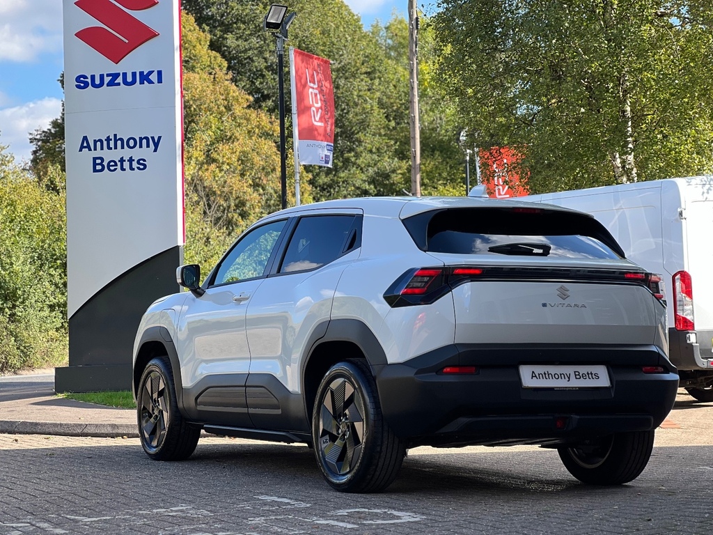Suzuki Vitara 128Kw Motion 61Kwh LK75VUH White #6