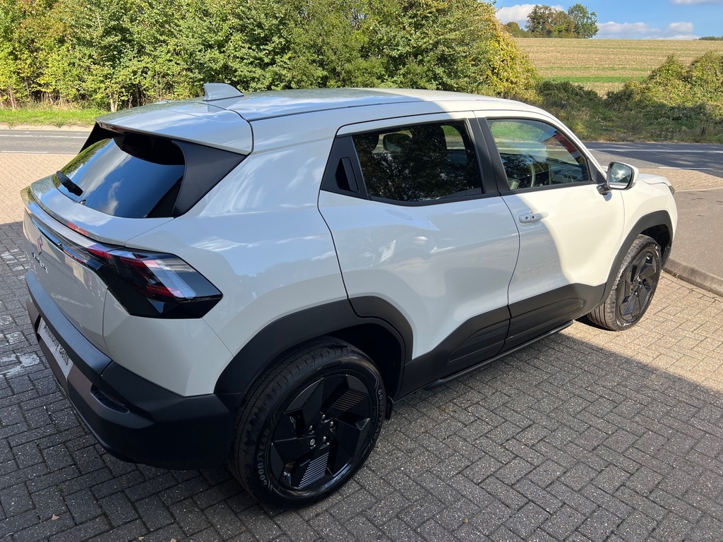 Suzuki Vitara 128Kw Motion 61Kwh LK75VUH White #3