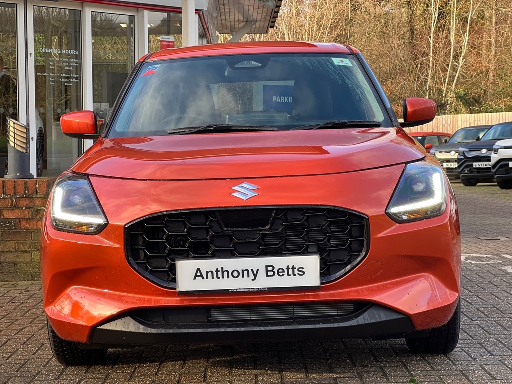 Suzuki Swift 1.2 Mild Hybrid Motion Orange