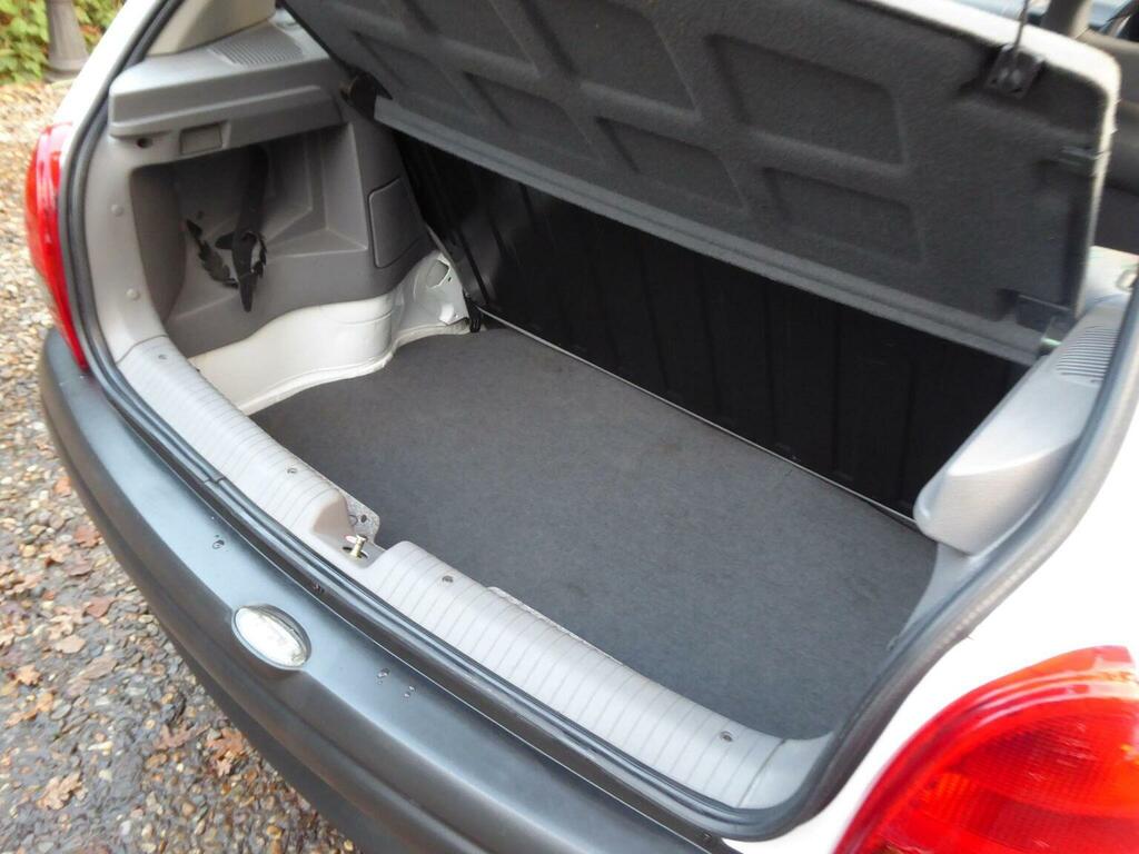 Vauxhall Corsa Hatchback #18