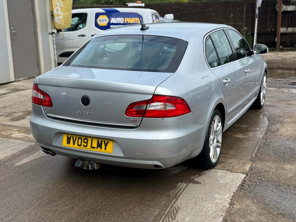 Skoda Superb 2.0 Tdi Elegance Dsg 2009 WV09LMY #5