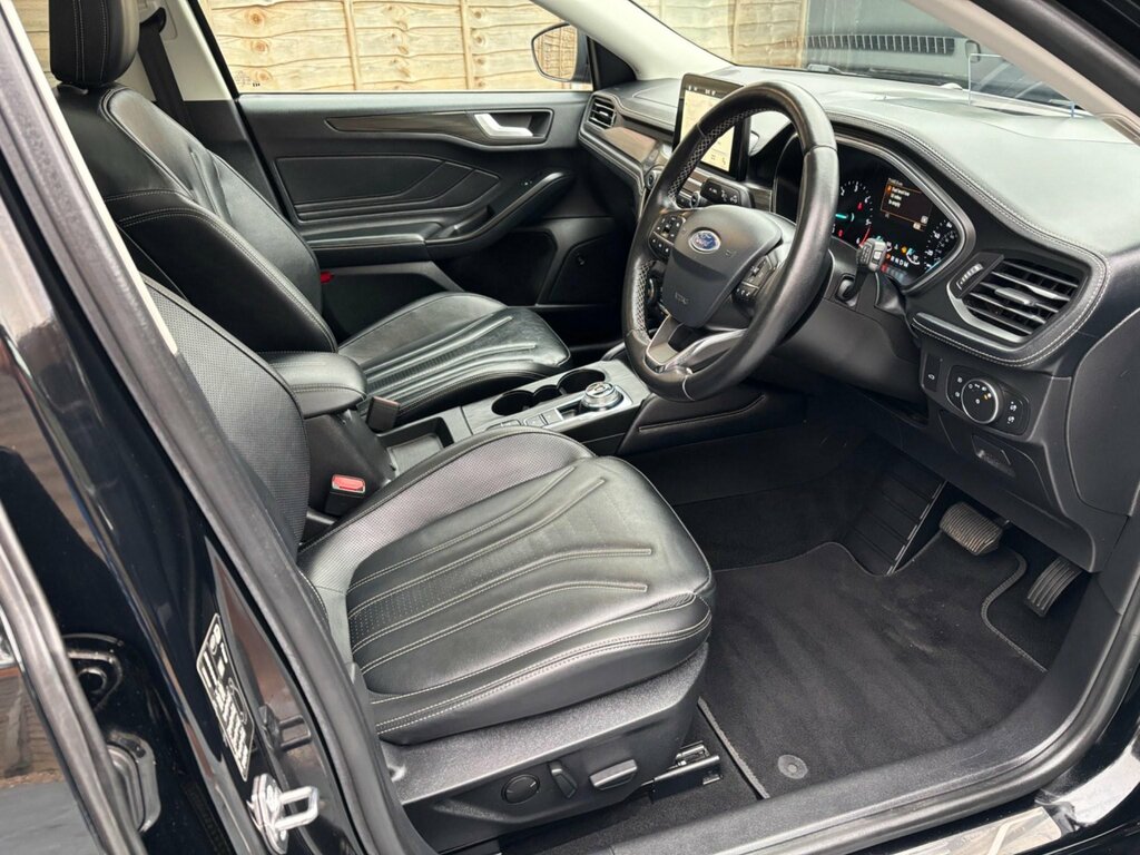 Ford Focus 1.5 Ecoblue Vignale Euro 6 Ss EG19GRF Black #2