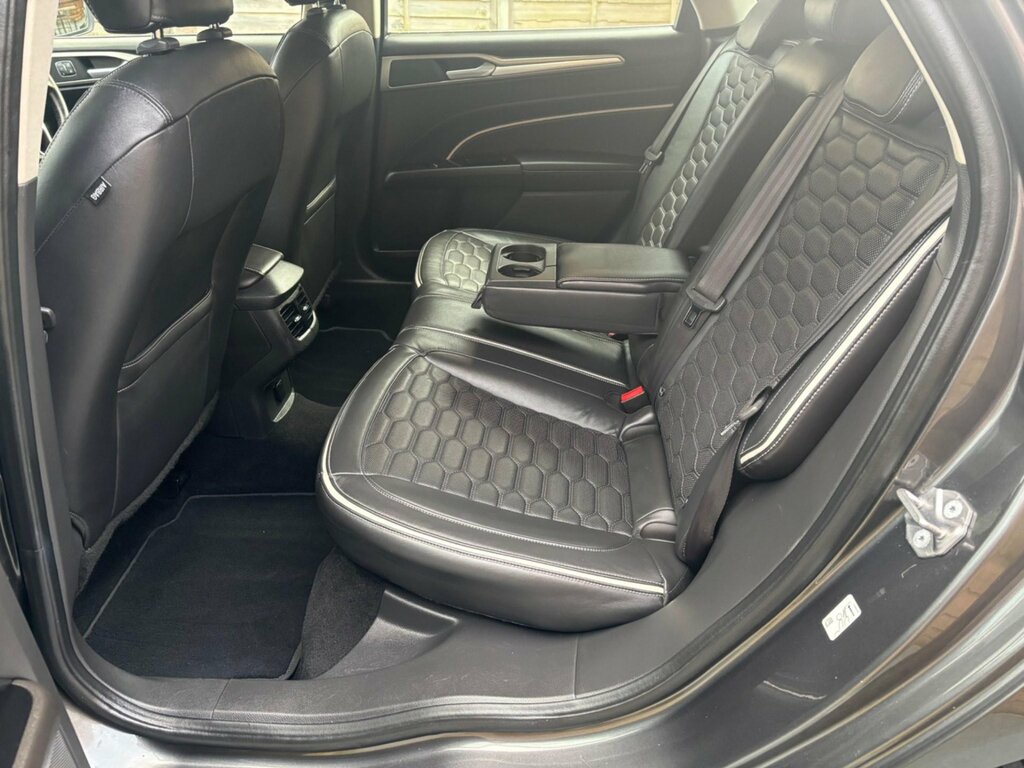Ford Mondeo 2.0 Tdci Vignale Powershift Euro 6 Ss Grey #4