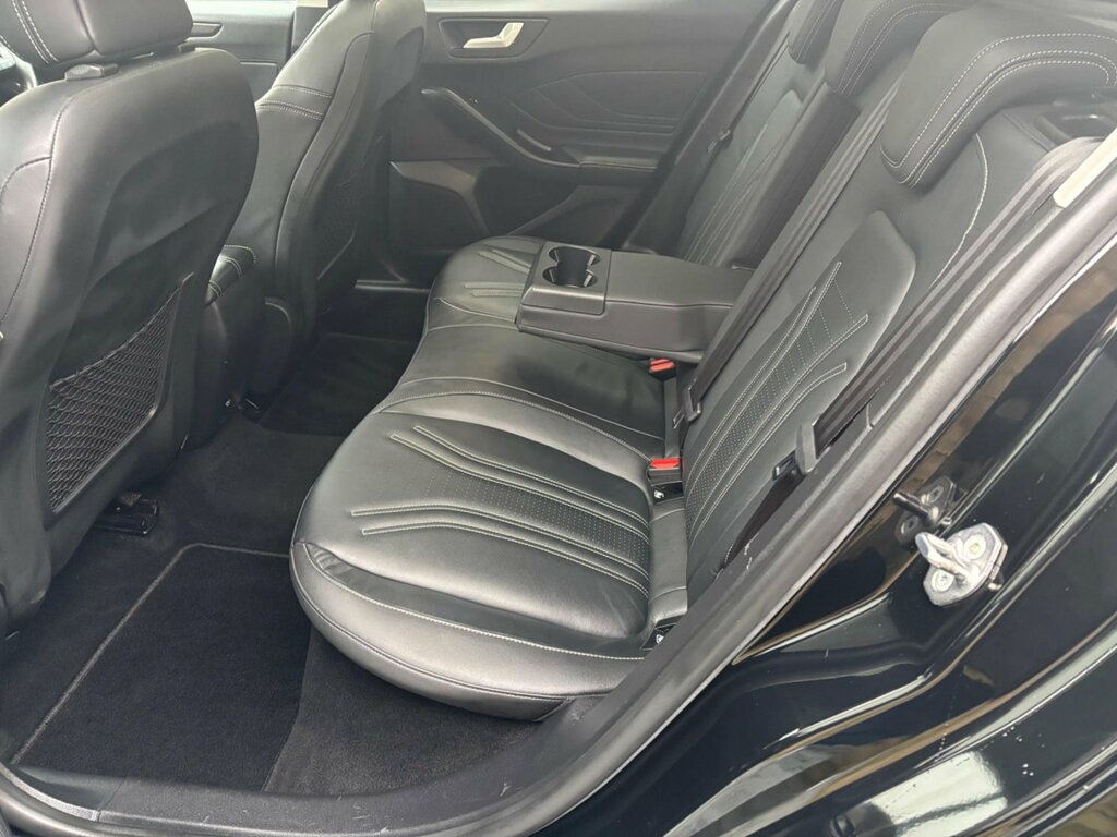 Ford Focus 2.0 Ecoblue Vignale Euro 6 Ss EG19HCU Black #4