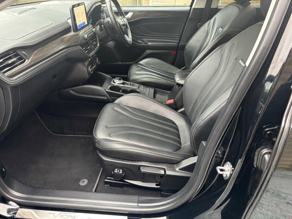 Ford Focus 2.0 Ecoblue Vignale Euro 6 Ss EG19HCU Black #3