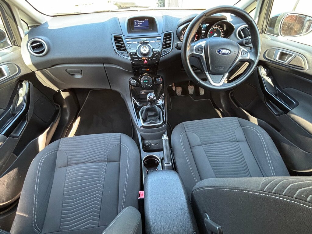 Ford Fiesta 1.0 Ecoboost 125 Titanium LM14SCZ Black #5