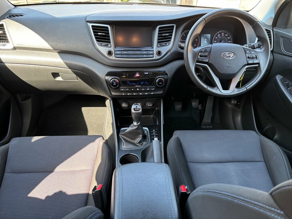Hyundai Tucson 1.7 Crdi Blue Drive Se Nav 2Wd BL16KCO White #5