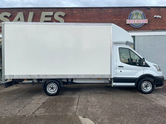 Ford Transit Custom 2.0 350 Ecoblue Mhev Leader Chassis Cab Luton YR72FNC White #3