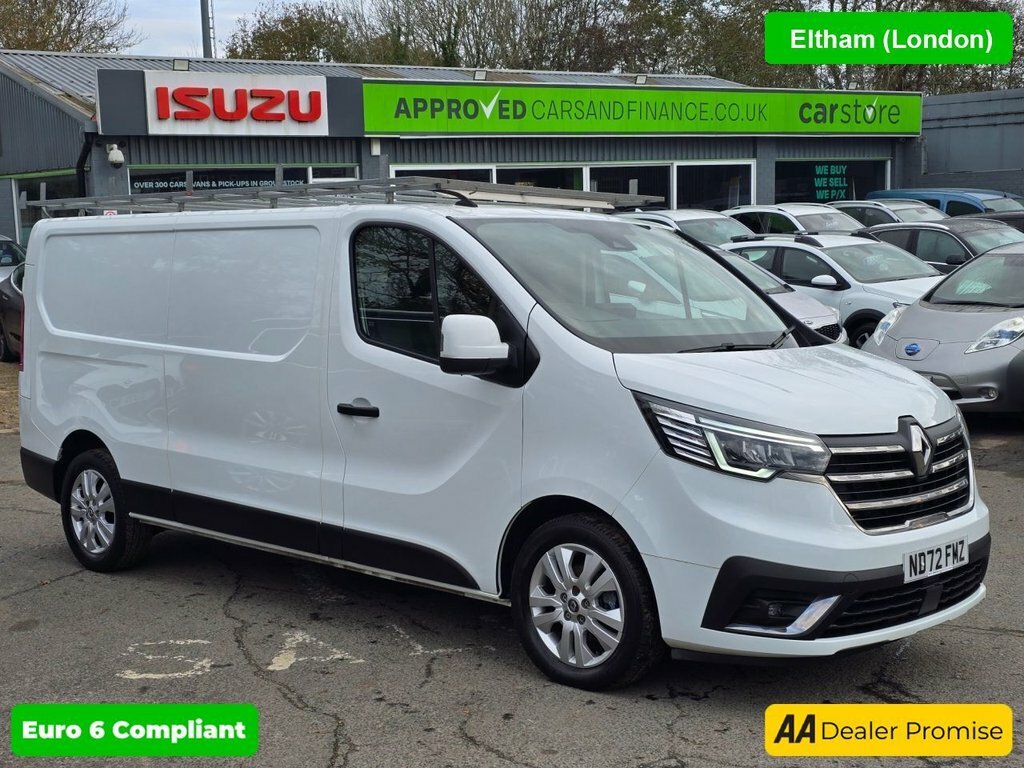 Renault Trafic 2L Sport White